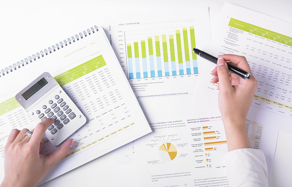 Finance contract in car dealership